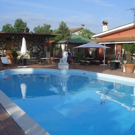 Chalet L Oasi Di Ambra 8 Posti Letto Con Uso Piscina أرديا المظهر الخارجي الصورة