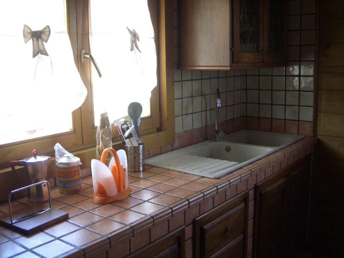 Chalet L Oasi Di Ambra 8 Posti Letto Con Uso Piscina أرديا المظهر الخارجي الصورة