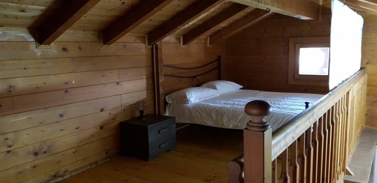 Chalet L Oasi Di Ambra 8 Posti Letto Con Uso Piscina أرديا المظهر الخارجي الصورة