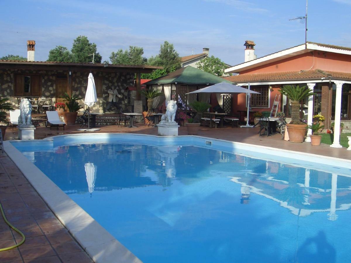 Chalet L Oasi Di Ambra 8 Posti Letto Con Uso Piscina أرديا المظهر الخارجي الصورة