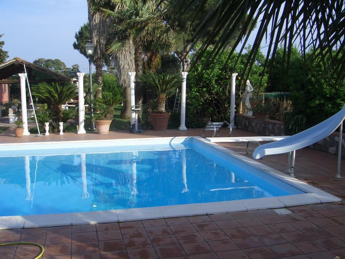 Chalet L Oasi Di Ambra 8 Posti Letto Con Uso Piscina أرديا المظهر الخارجي الصورة