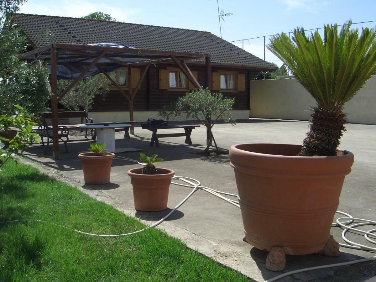 Chalet L Oasi Di Ambra 8 Posti Letto Con Uso Piscina أرديا المظهر الخارجي الصورة